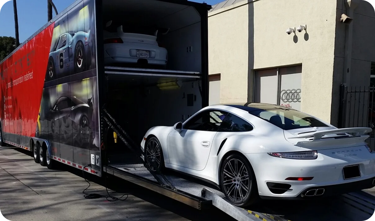 Enclosed auto transport